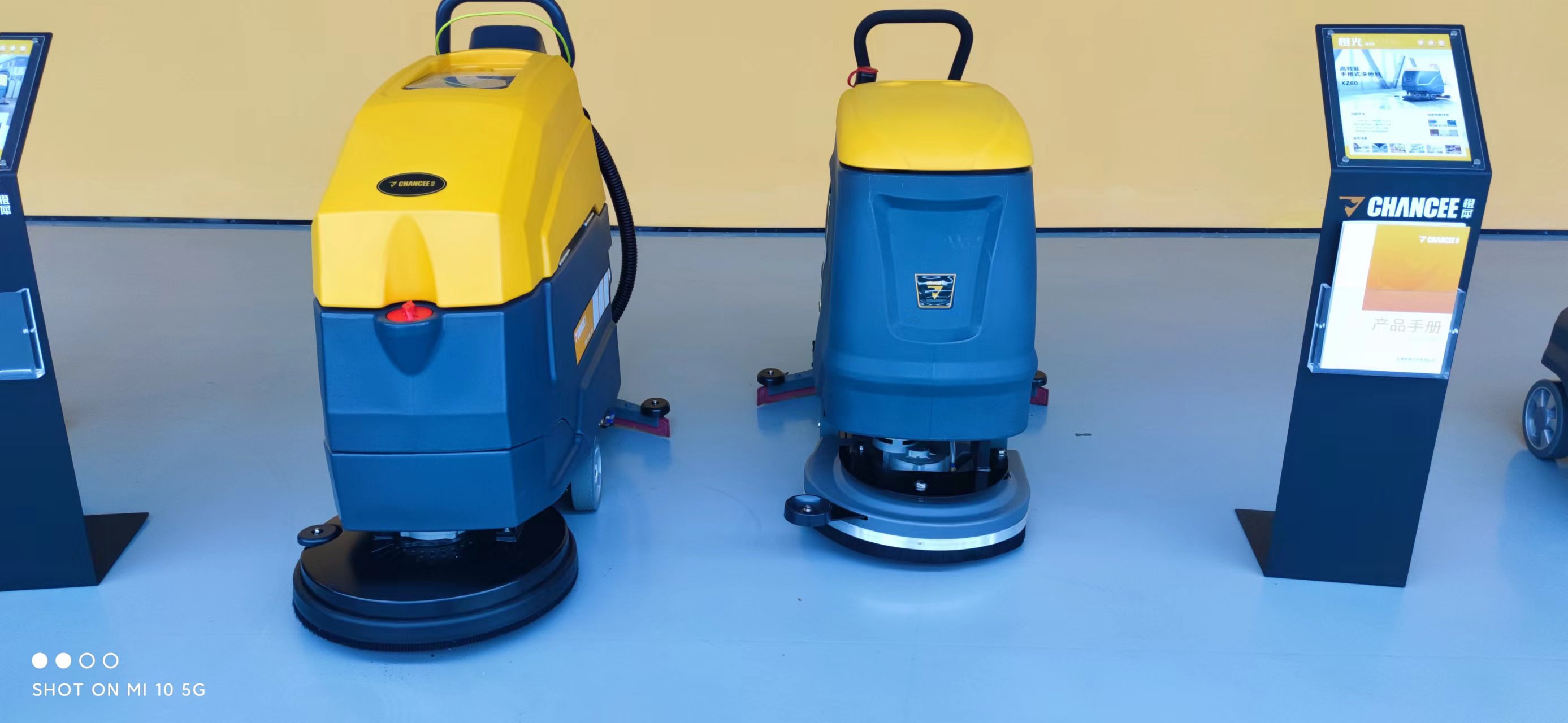 地下停車場(chǎng)可以用手推式洗地機(jī)嘛？